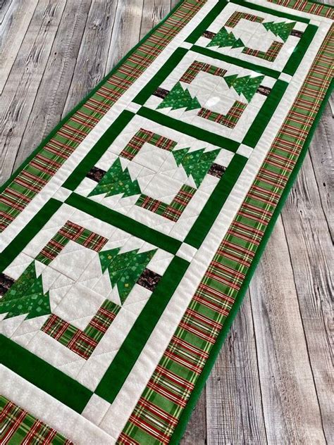 Rezultat imagine pentru Quilted Table Runners Patterns