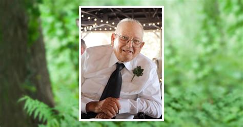 Obituary | WILBUR LAWRENCE KOECHER | Hamlin-Hansen-Kosloski Funeral Home
