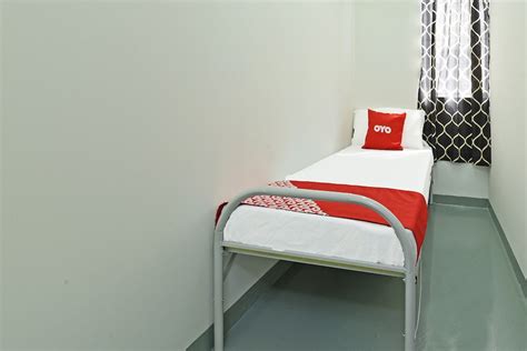 Hotel O Sri Rampai Metro Hostel, SPOT ON Kuala Lumpur, Book @ RM33 - OYO