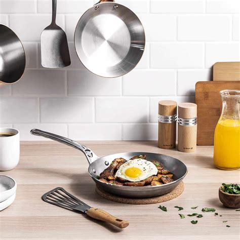 Guide to Carbon Steel Cookware - Cook & Care Tips | Sur La Table – Lid ...