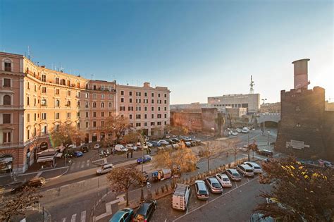 RETRO ROOMS TERMINI (Rome) - B&B Reviews, Photos, Rate Comparison ...