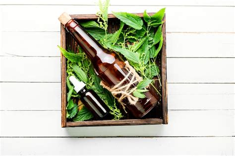 Making Nettle Extract 的图像结果