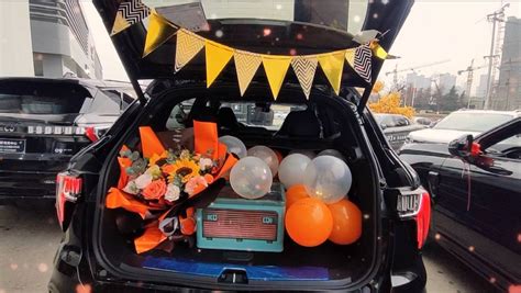 车祸买什么礼物好最新素材