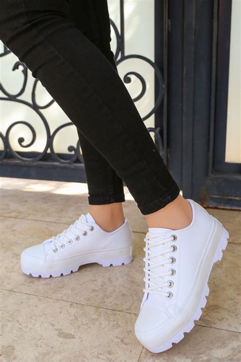 Beyaz Luvi Bağcıklı Spor Ayakkabı - MubiS | ElbiseBul