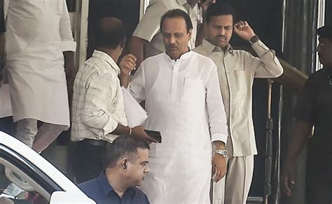 अजित पवार ने महाराष्ट्र के डिप्टी सीएम पद से दिया इस्तीफा, Twitter पर ...