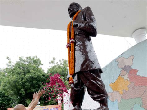 58-year-old IAS runs in UP’s Run for Unity Dhananjay Singh stages show ...