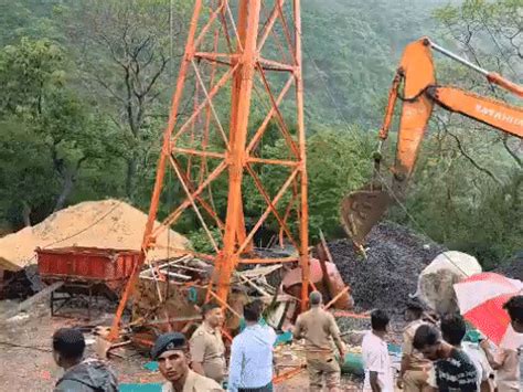 6 dead after goods ropeway breaks at Gujarat's Pavagadh Shaktipeeth ...