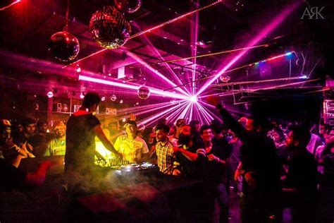 The Bar Stock Exchange, Juhu - Places - Juhu - Weddingwire.in