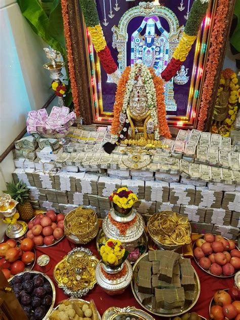 Bengaluru man performs Vara Mahalakshmi pooja over bundles of cash, gold