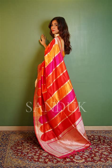 Malti (Dark Shade Saree) – Sanduk