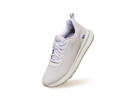 Buy Shoes for Men & Women Online - Neemans