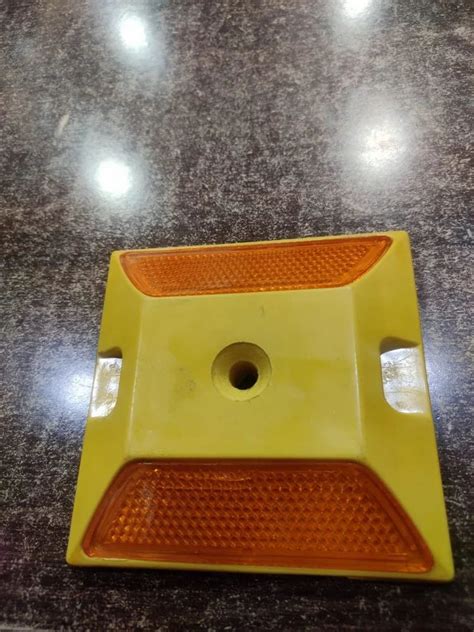 Road Stud and Reflectors - Yellow Plastic Road Stud Manufacturer from ...