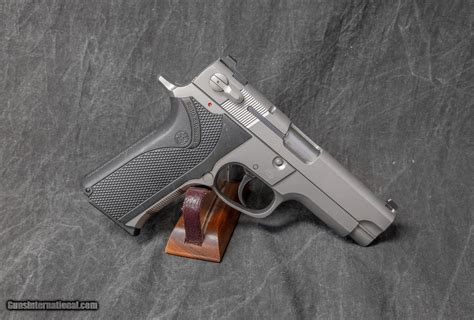 SMITH & WESSON 4006