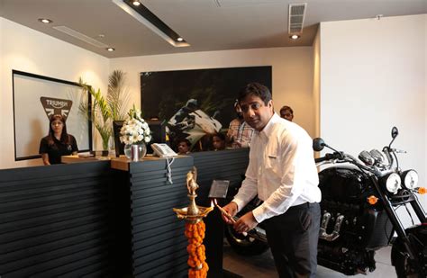 Triumph Motorcycles to open 15 dealerships by March 2015 | Autocar ...
