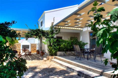 ISSOS BEACH VILLA - Corfu, Ionian Islands