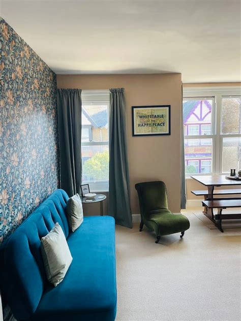 The Oyster Hideaway ~ stylish, 2-bed, dog-friendly - Flats for Rent in ...