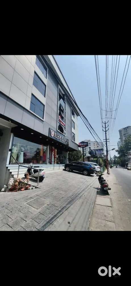 Commercial space for rent 3000/1500 near SH college thevara - For Rent ...