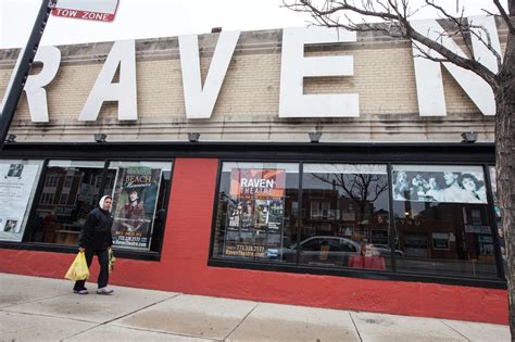 Raven Theatre expands to five-play season for 2015-16