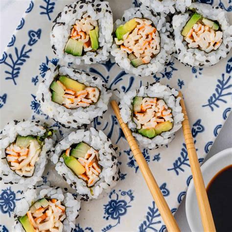 Kani Sushi (Spicy Crab Roll) - Easy Steps | Recipe Cart | Recipe Cart