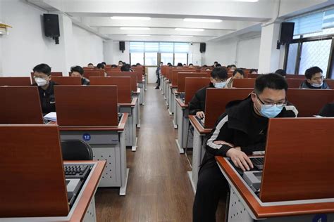 知点考博：华中科技大学23年博士申请考核外语水平测试的公告 - 哔哩哔哩