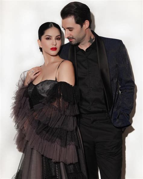 Sunny Leone Birthday: Sexiest Pictures Of Former Porn Star - StarBiz.com