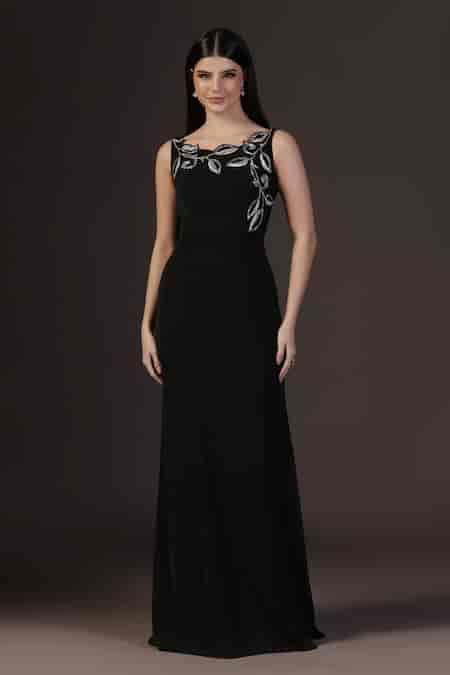 Pooja Peshoria | Designer Sarees, Gowns, Lehengas | Aza Fashions