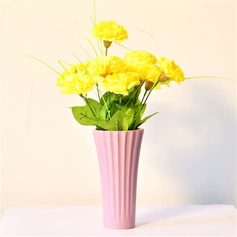 Buy Stylish and Unique Ceramic Longitude Flower Vase (Pink) @46% OFF Online | Wooden Street