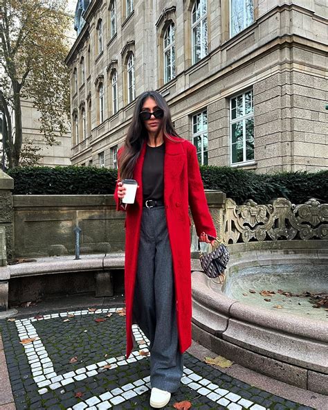 24 Stylish Red Coat Ideas for Women: Outfits, Classy Looks & Winter ...