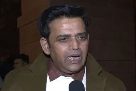 BJP Lok Sabha MP Ravi Kishan mourns demise of "Baramati ka Raja" Ajit Pawar