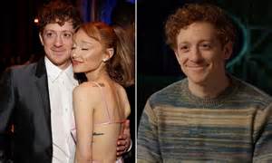 Ariana Grande pulls rare move of posting Ethan Slater on social media ...