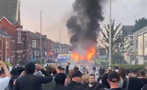 UK: Far-Right mob riots outside Mosque in Southport following ...