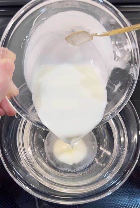 Gelatin Whipped Cream Recipe - whipped cream that doesn't melt