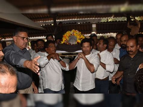 Communication gap Maharashtra minister on no state funeral for Ramakant ...