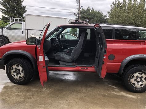 2000 Chevrolet S-10 for Sale in Seattle, WA - OfferUp