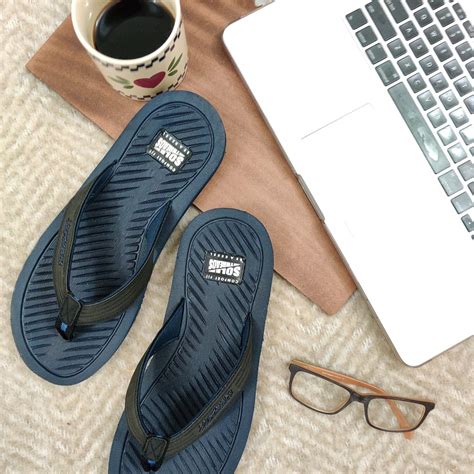 Buy SOLETHREADS NOMAD | Cushioned footbed | Extra Soft | Comfy ...