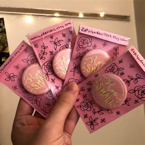 Small Shop Button 的图像结果