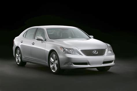 Lexus LS 460 (2009) - picture 20 of 24