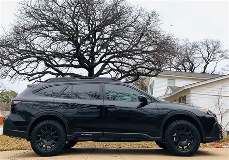 Black 2020 Outback Onyx XT | Customized Features