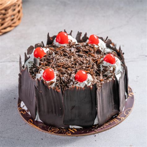 Buy Black Forest Cake in Egg and Eggless Online | Flurys