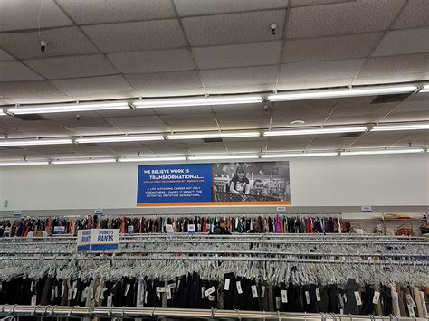 New Look Store! Alvernon and 22nd – Goodwill Industries of Southern Arizona