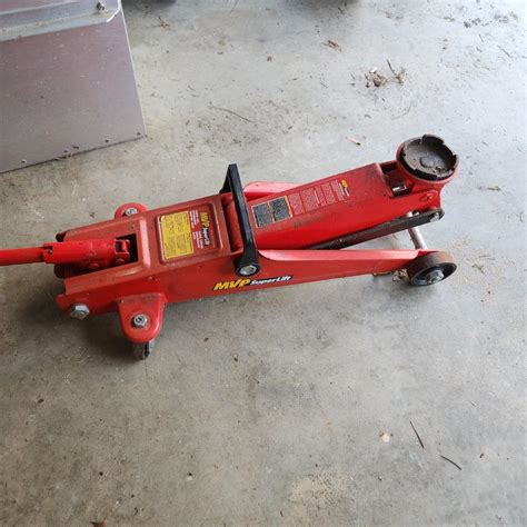 MVP Superlift 5,000 Lbs. 5" -16.5" Floor Jack Car lift Working ...