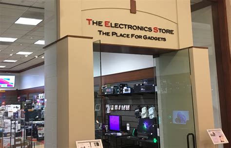 Computer Electronics Store Near Me 的图像结果