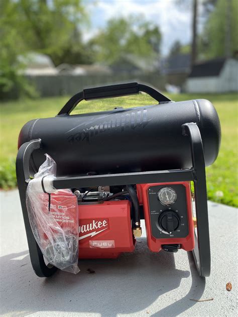 Milwaukee Cordless Air Compressor for Sale in Lawrenceville, GA - OfferUp