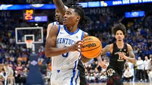 Kentucky freshman Rob Dillingham declares for 2024 NBA draft - ESPN