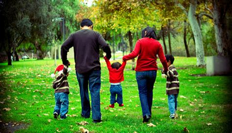 5 Ways To Maintain Peace in Family - lifeberrys.com
