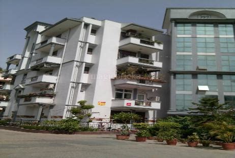 Mahagun Manor in Sector 50, Noida: Price, Brochure, Floor Plan, Reviews