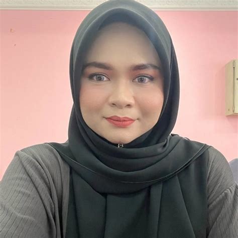 Iylia Natasya - English teacher - ₹959/h