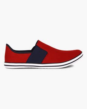 Men's Footwear: Buy Shoes, Sneakers, Flip Flops & Sandals at AJIO