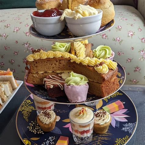 DOUBLE-GATE FARM B&B & TEA ROOMS (Lower Godney) - B&B Reviews, Photos ...