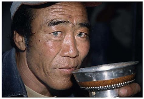 Mongolian People with Blue Eyes 的图像结果